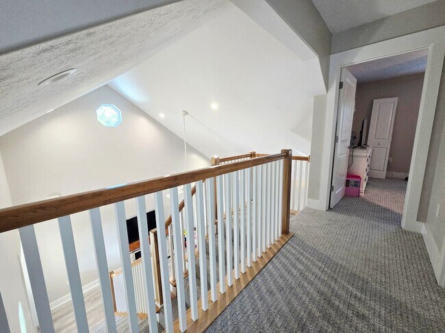 Building Photo - 143 Shallow Reed Dr