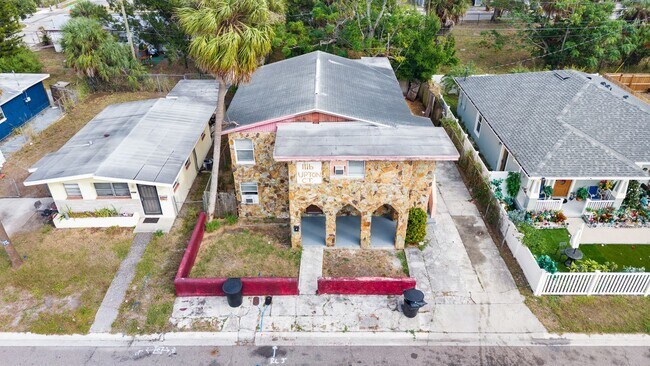 Building Photo - 1116 Upton Ct S