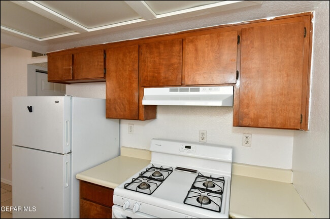 Building Photo - 8933 Kenneth St