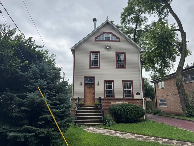 Primary Photo - 11 Lafayette Rd