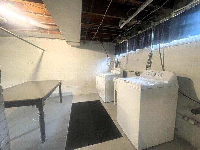 Building Photo - W5302 WI-67