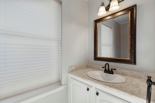 Building Photo - 58 Fire Flicker Pl