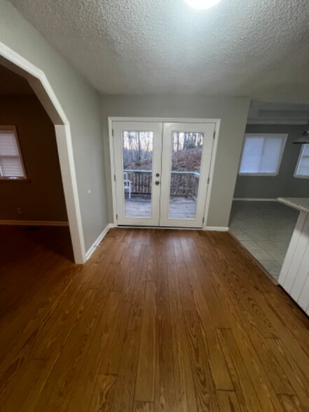 Building Photo - 1854 Burnt Stand Rd