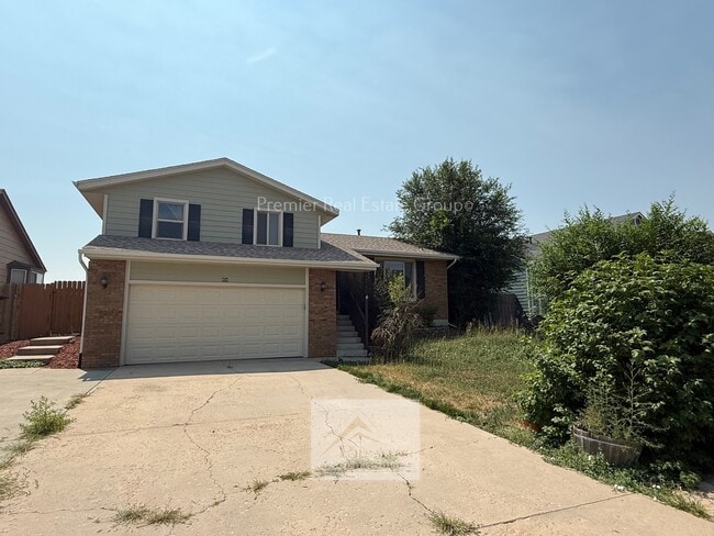 Building Photo - 854 Daffodil St