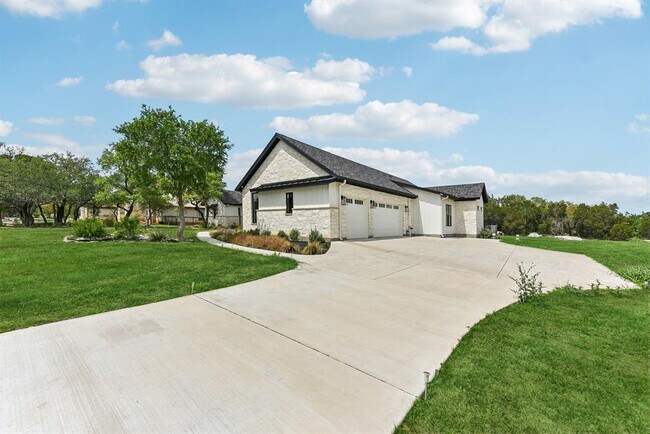 Building Photo - 116 Tranquility Trails