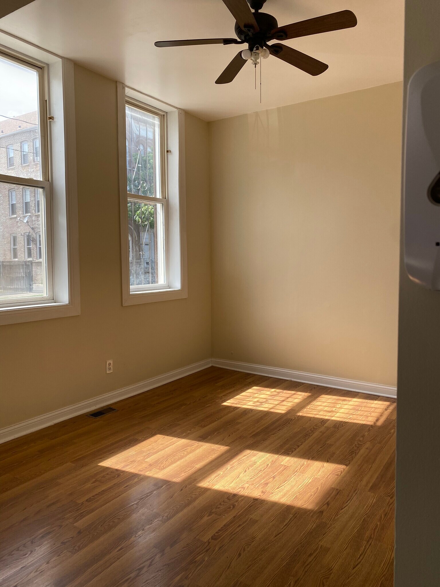 Living room - 3258 W 23rd St