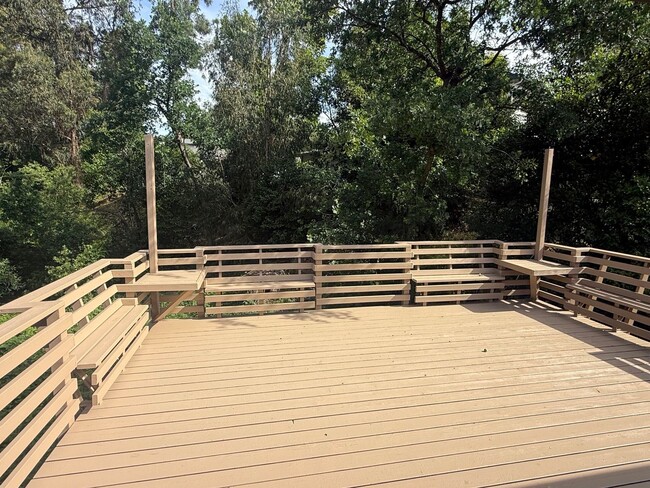 Building Photo - Fully Renovated 1-Bedroom Duplex with Large Outdoor Patio in Martinez