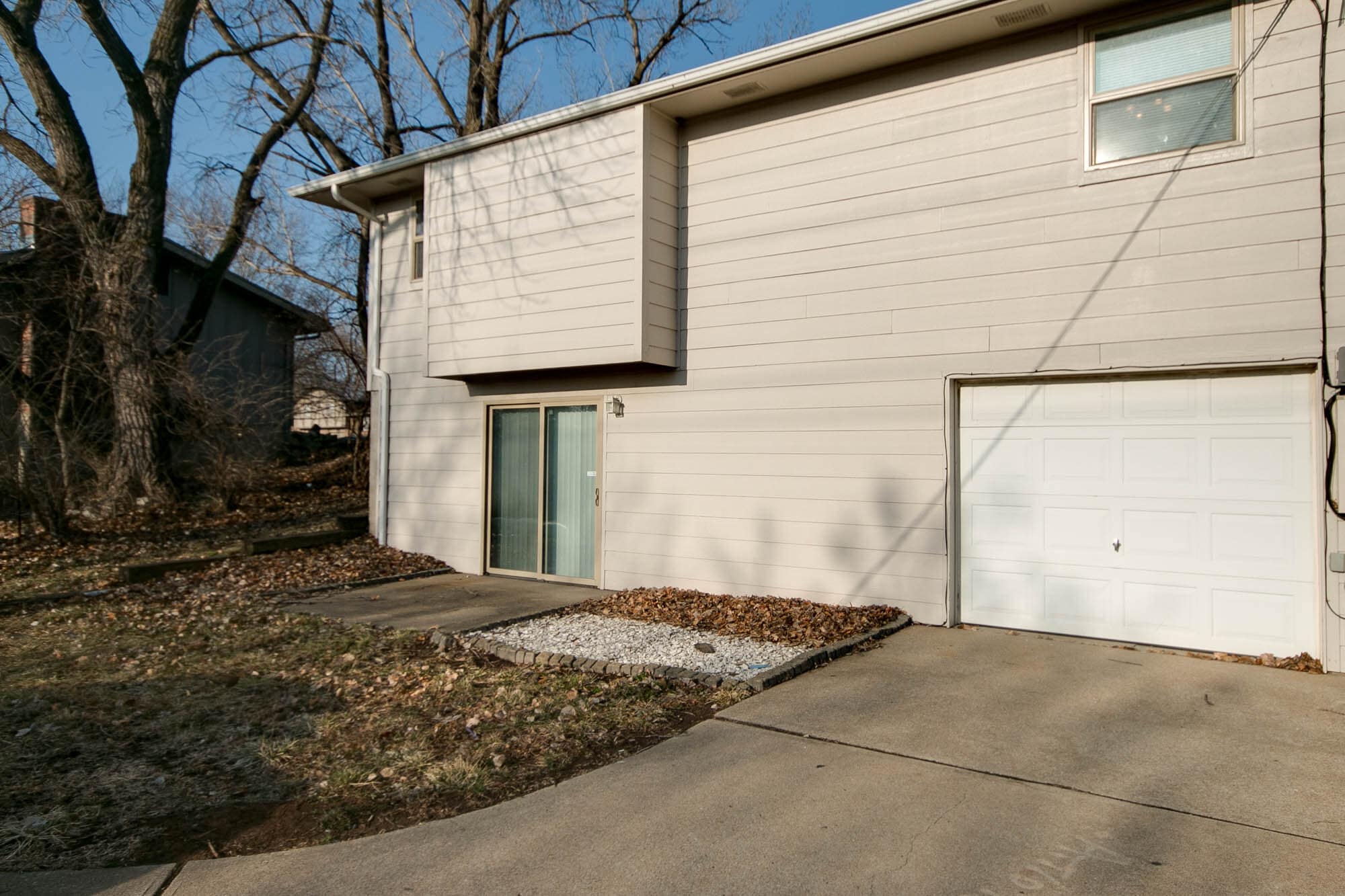Building Photo - 811 Dondee Dr