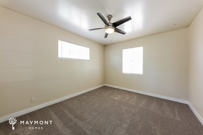Building Photo - 2311 W Whitton Ave