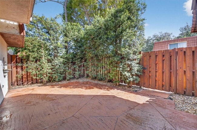 Building Photo - 3007 San Clara Dr