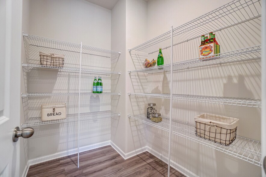 Pantry - 16728 Summers Walk Blvd