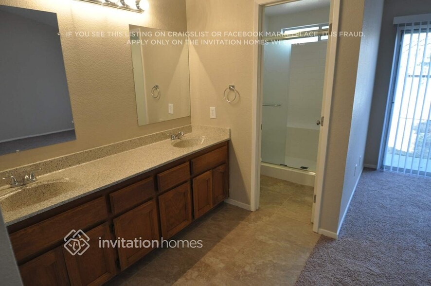 Building Photo - 8017 Spengler Dr