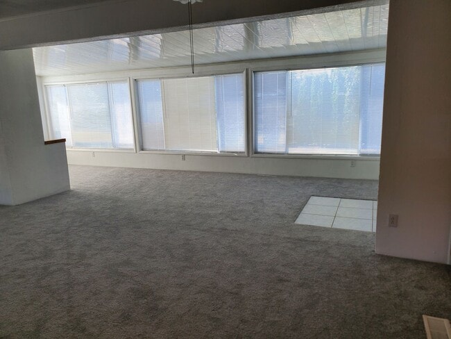 Building Photo - 2-bedroom 2-bathroom rental in Birch Bay!