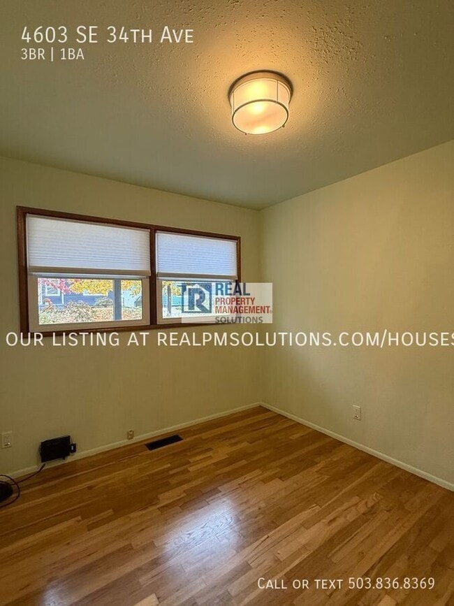 Building Photo - 4603 SE 34th Ave