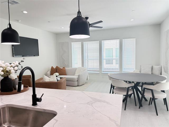 Building Photo - 7207 Mohawk Dr