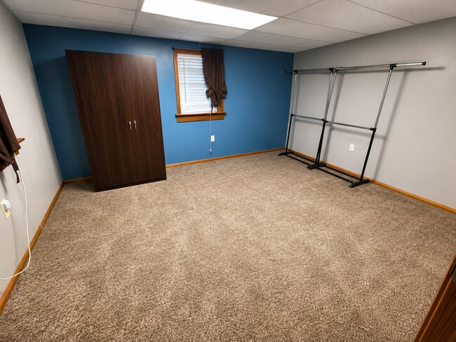 Building Photo - 1084 Yale Farm Rd