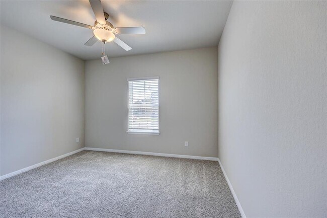 Building Photo - 117 Fairmeadow Downs Dr