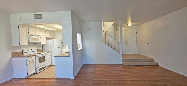 Building Photo - 7862 Hampton Ln