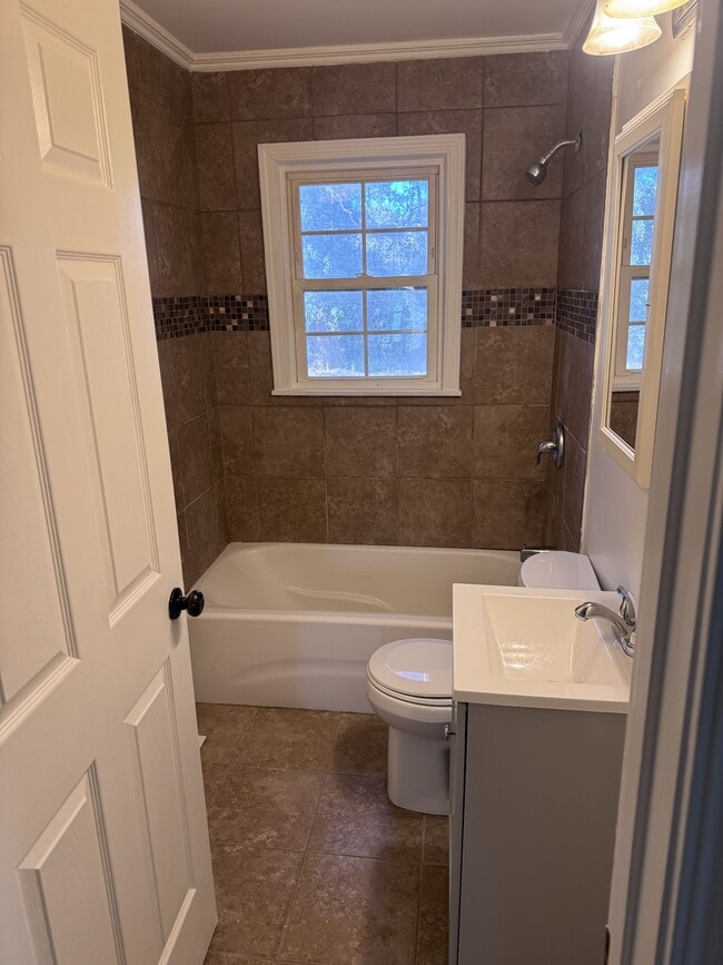 Building Photo - 215 Alabama Ave