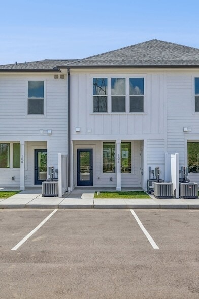 Building Photo - 104 Stella Dr