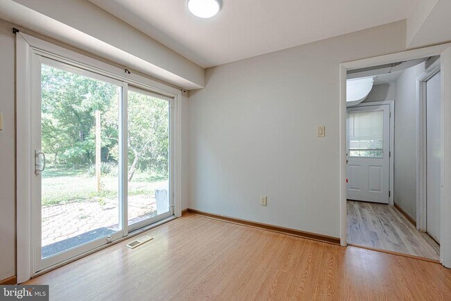 Building Photo - 13145 Madonna Ln