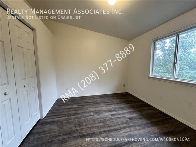 Building Photo - 1351 N Garden St