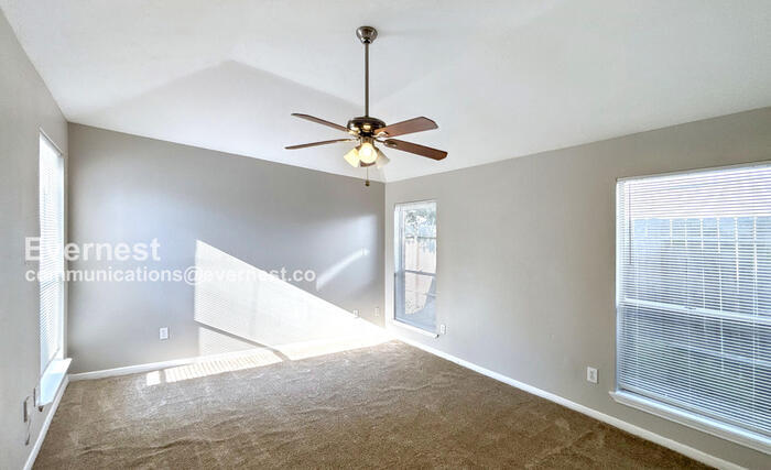 Building Photo - 19427 Bristlestar Dr