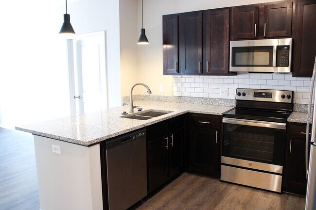 Building Photo - 3281 Redhawk St