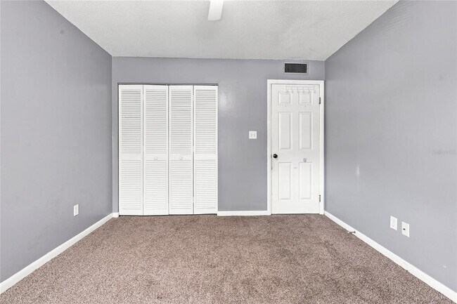 Building Photo - 570 Bahia Cir