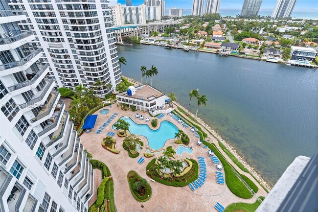 Building Photo - 19101 NE 36th Pl