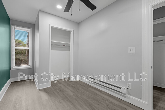 Building Photo - 1806 Aiken St
