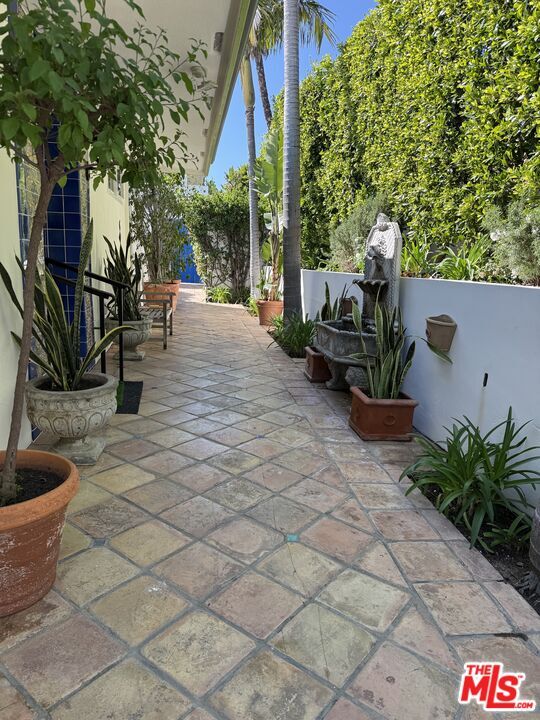 Building Photo - 18139 Coastline Dr