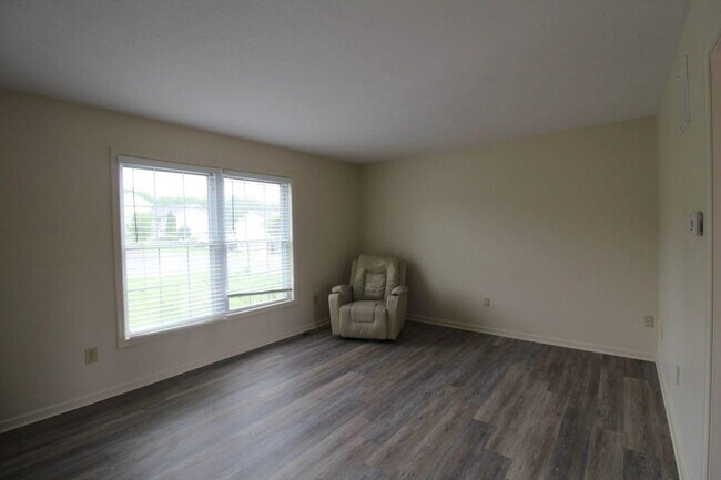 Building Photo - 1311 Stonechris Dr