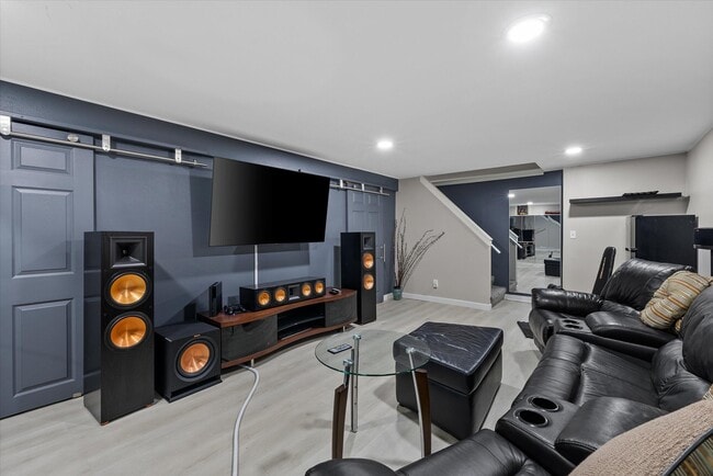 Building Photo - N20W5343 Pierce Ct