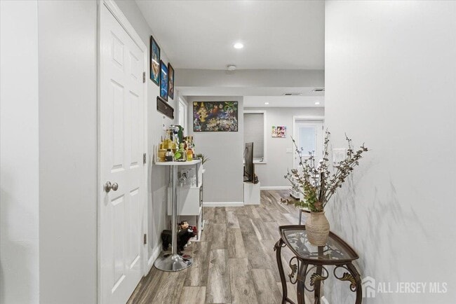 Building Photo - 316 Evergreen Ave