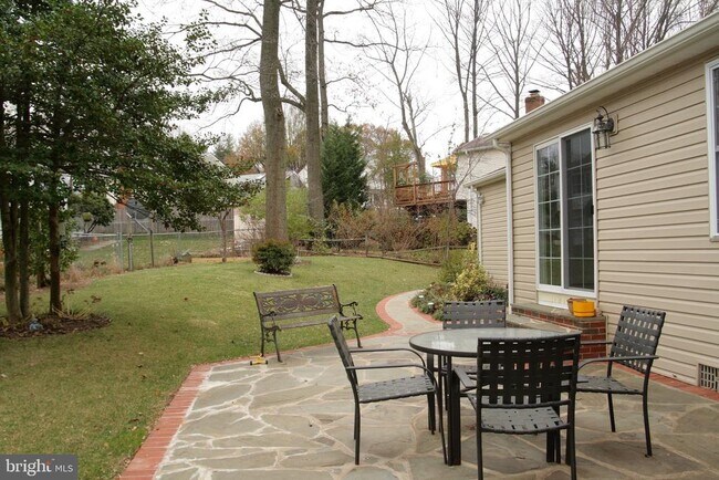 Building Photo - 3317 Pathway Ct