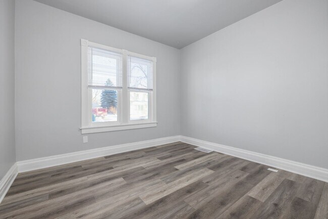 Primary Photo - 208 N Military Rd