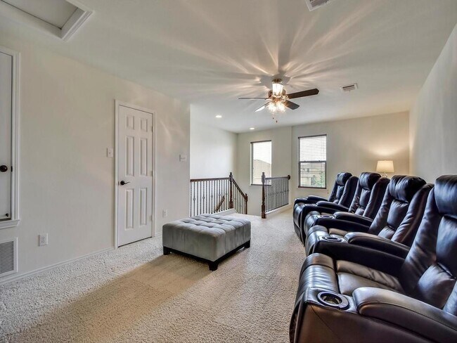 Building Photo - 1501 Lotus Flower Loop