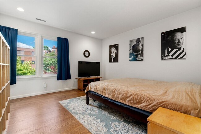 Building Photo - 112 Highland Ave