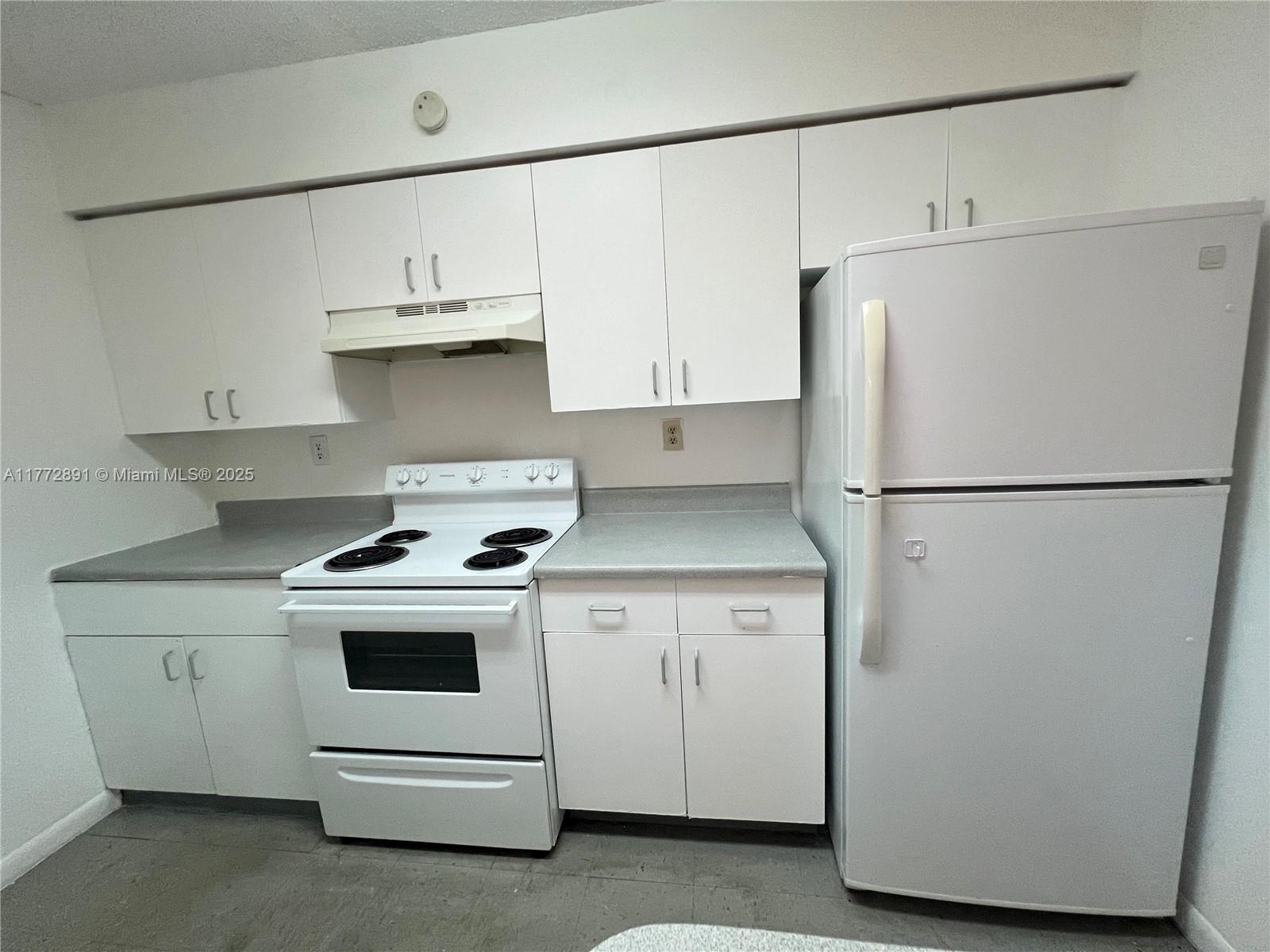Building Photo - 15201 SW 80th St