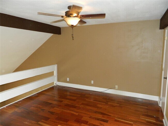 Building Photo - 266 Orienta Point St