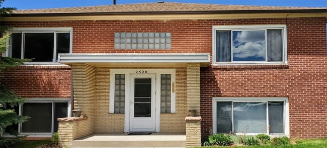 Primary Photo - 2520 Deming Blvd
