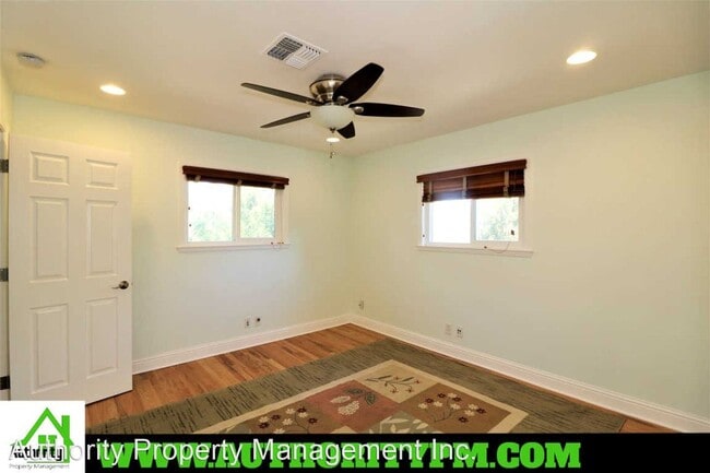 Building Photo - 3 br, 2 bath House - 1241 Almond Ave Top L...