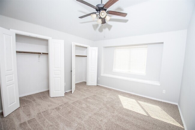 Building Photo - 1129 Dover Pl