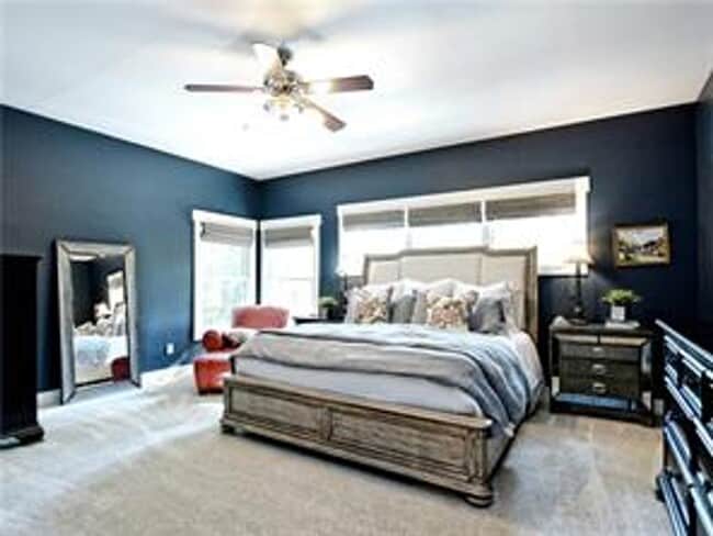 Building Photo - 804 E 47th St