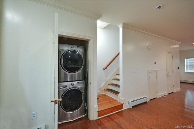 Building Photo - 102 Cove Ct