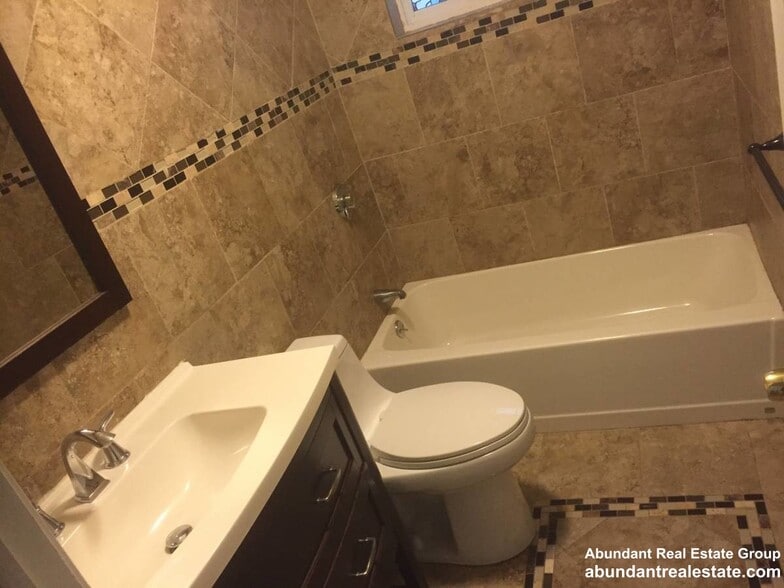 Building Photo - 17 Oxford Cir