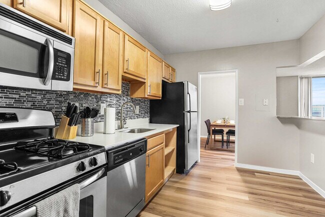 Building Photo - 1201 S Bell St