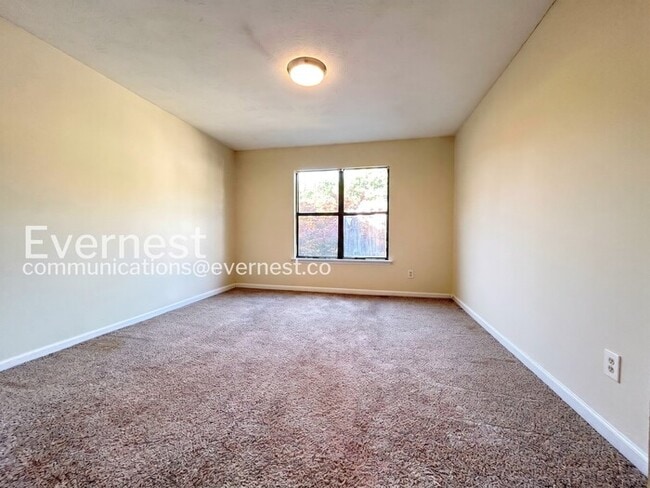 Building Photo - 1174 Ridgecrest Ln SE