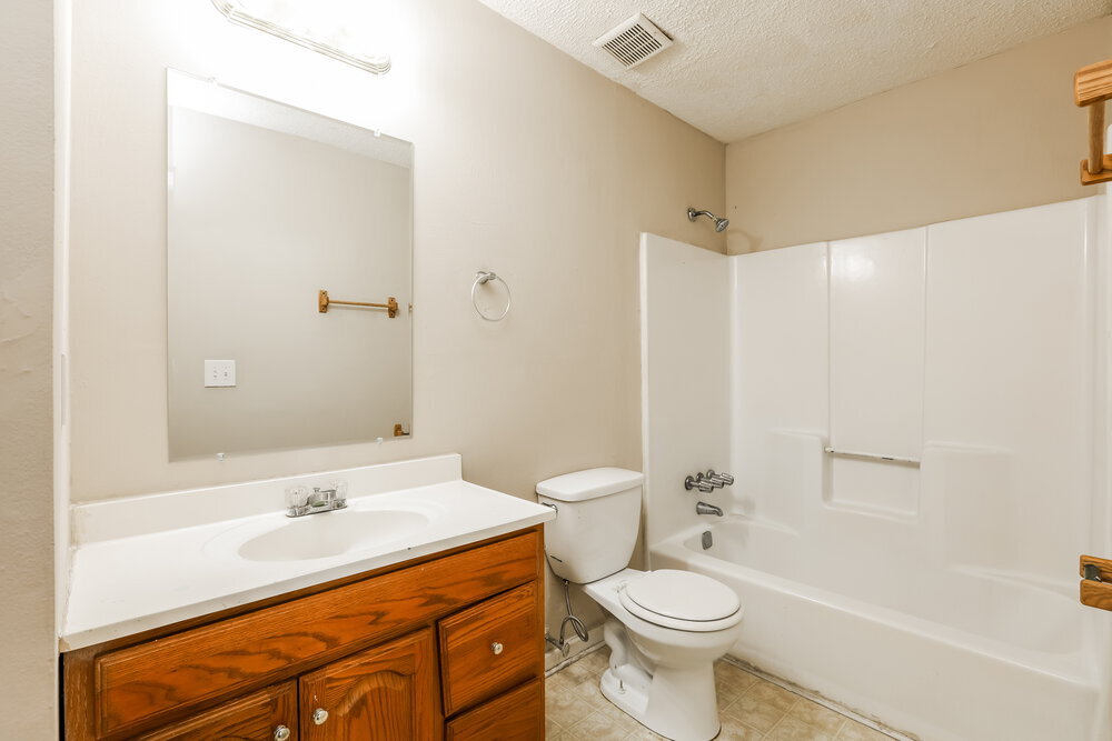Building Photo - 3504 S Hopkins Ct